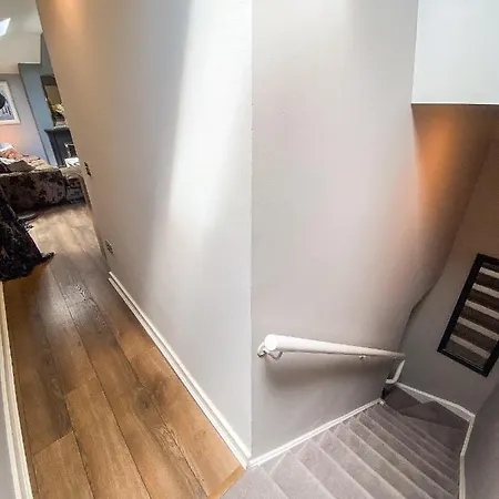 Stunning Duplex With Private Parking In 4 * Dublin