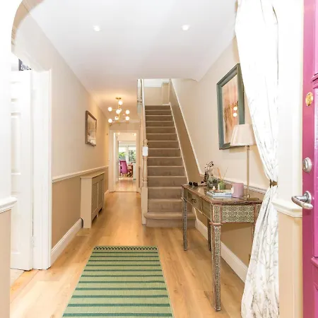 Casa vacanze Fashionable Chic Townhouse In D4 Dublino