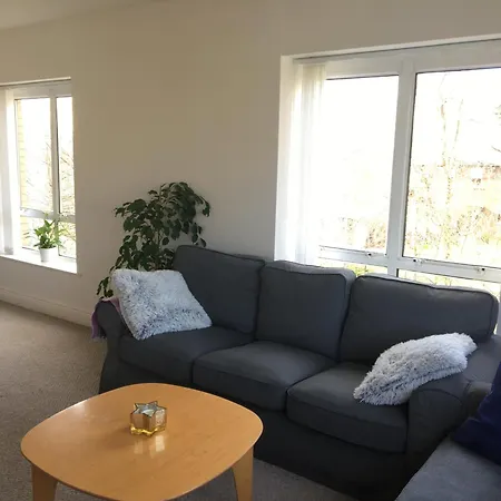 Διαμέρισμα Spacious 3 Bedroom With Parking *