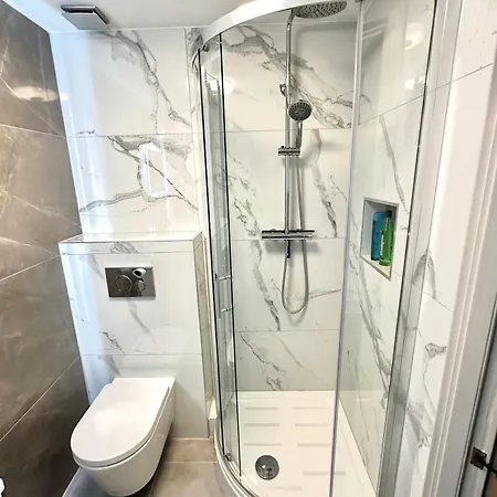 Appartamento Modern 2bedroom Oasis Near Centre & Airport