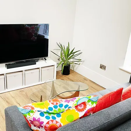 Appartement Stylish High Ceiling In South Center