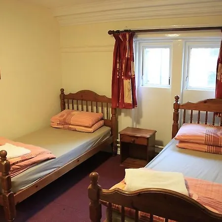 Kinlay House Hostel