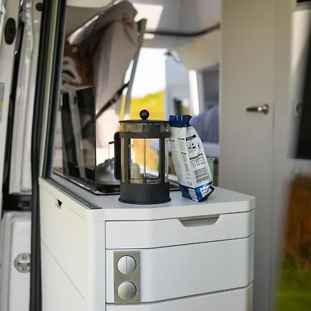 Cookies Campers - Large Campervan Semesterbostad
