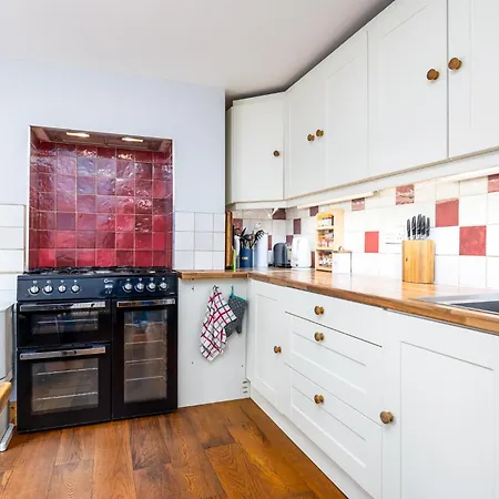 Charming Victorian 3bd Townhouse With Free Parking * Dublino