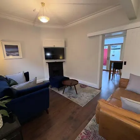 Splendid South Ranelagh Townhouse Dublino
