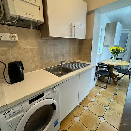 Nice Triple At 2 Iveragh Rd-7 Guest house Dublin
