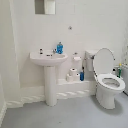 Holiday home Stylish 4 Bedroom House