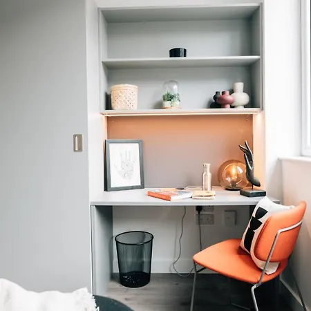 Apartment Point Campus In Docklands *