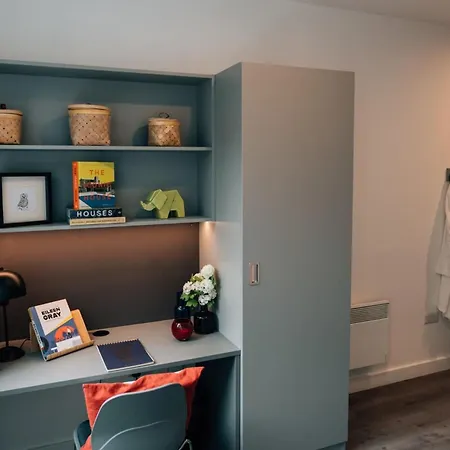Point Campus In Docklands Apartment Dublin