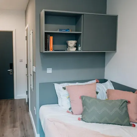 Apartment Point Campus In Docklands