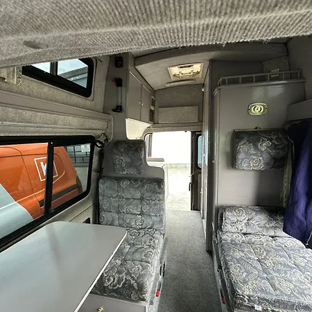 Retro Camper Hire Parque de Campismo *