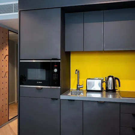 Aparthotel Staycity Quay 4*