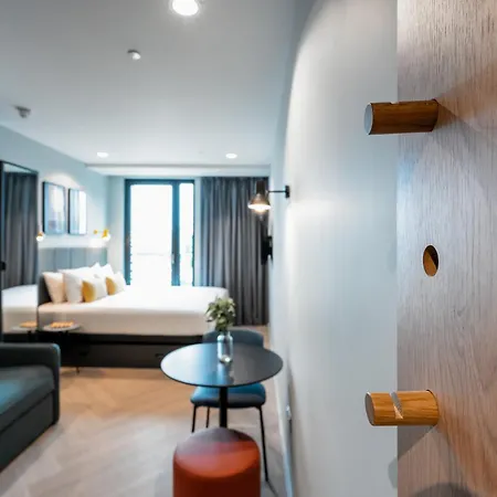 Aparthotel Staycity Quay 4*