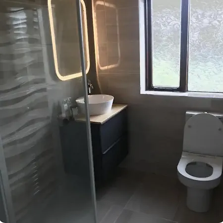 Сasa de vacaciones Warm And Newly Renovated 3 Bedroom