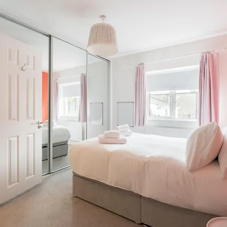 דירה Welcoming 4bd House With Garden In דבלין