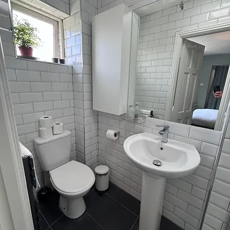 Central, Comfortable And Spacious 4 Bed Duplex * 都柏林