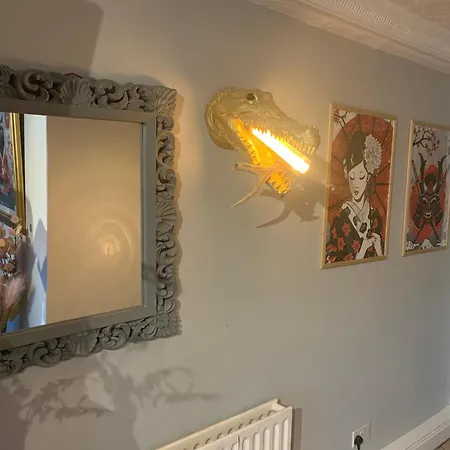 Maison d'hôtes Wake Up With 2 Cats On Your Face *