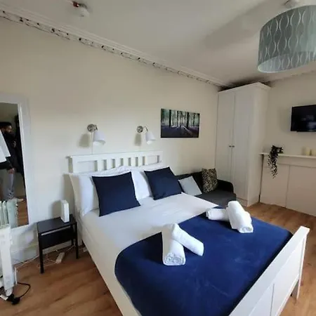 Apartment Lovely Entire In