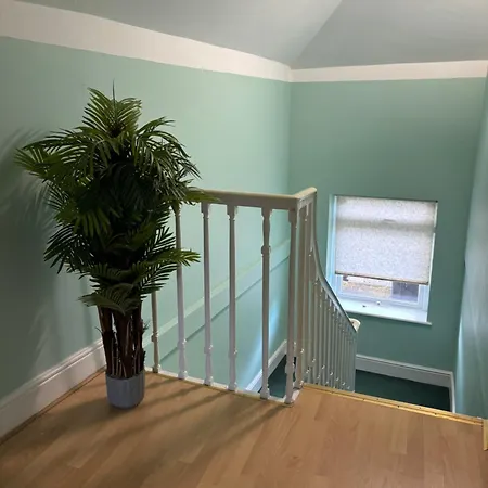 דירה Cozy Pink House Fairview 6 Beds *