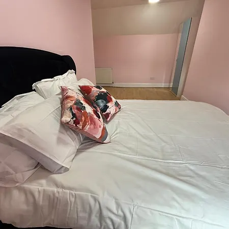 Cozy Pink House Fairview 6 Beds * דבלין