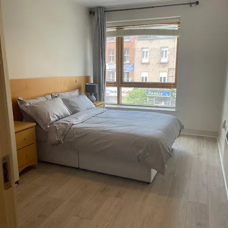 Greeg Court Apartment *
