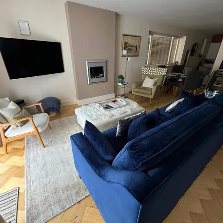 Modern 3 Bedrooms Near Dundrum Apartamento *
