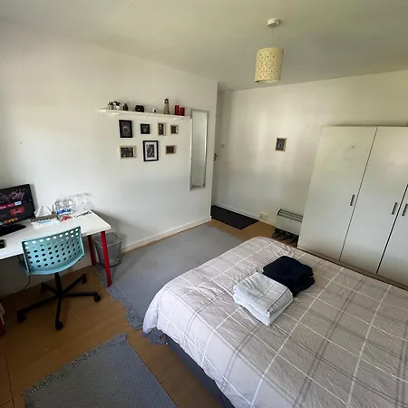 Economic Double Bed * Dublin