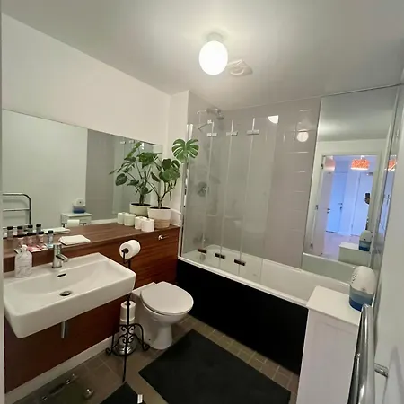 Entire In Exclusive Neighborhood - Comfortably Sleeps Up To 6 Guest Apartamento