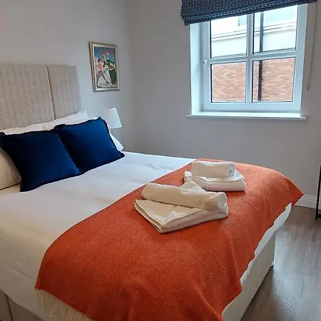 Tastefully Refurbed 2bed - 3 Mins To Trinity & Docks * Dublin