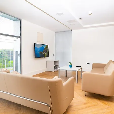 Refurbished Ensuite With Shared Kitchen At Montrose In Apartment Dublin