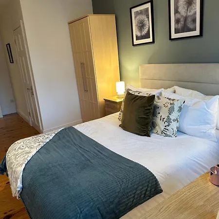 Out In B N B Bed & Breakfast *