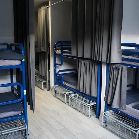 Hostel Abbey Court *