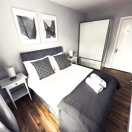Harbour Square House Apartmán