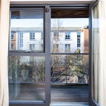 Contemporary 2br Flat In Dublin's Cultural Hub Apartament
