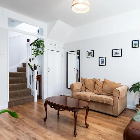 Boho Chic 1br House - 3 Min Walk To Bus Stops *