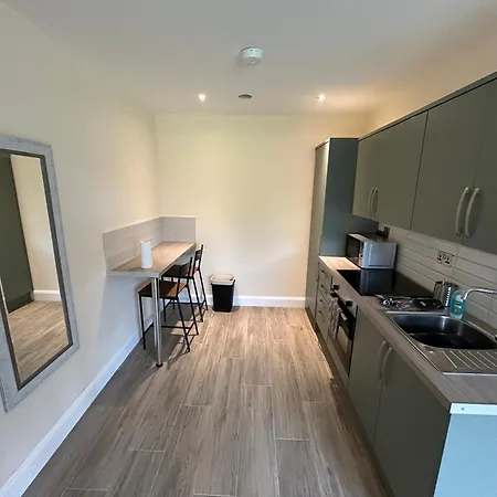 Two Bedroom Ground Floor Apartment, Professionally Managed Дублин