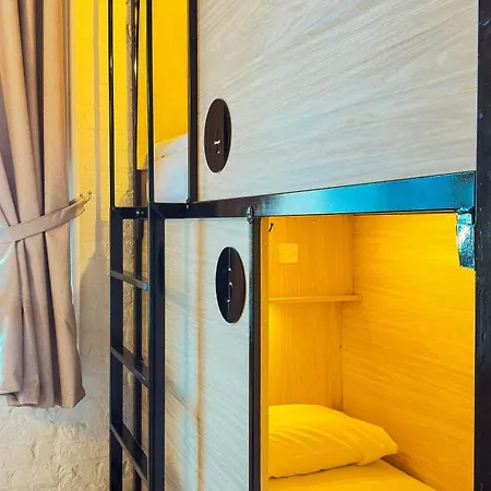 Ostello Gardiner House *