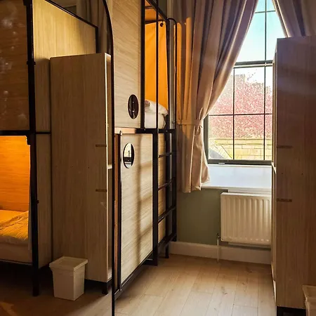 Ostello Gardiner House *