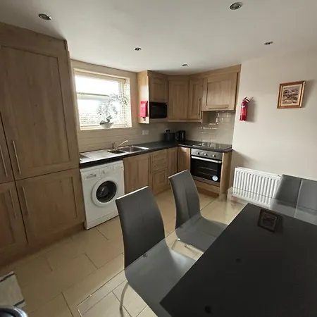 Apartment North Road
