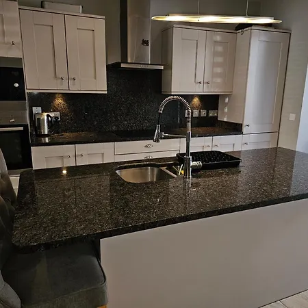 Ferienhaus Modern 4-5 Bedroom House Dublin