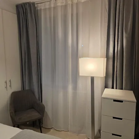Lovely With Wifi In Vibrant Apartament Dublin