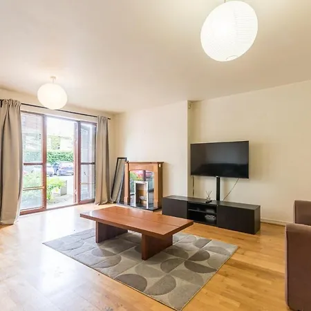 Apartment Spacious Two Bedroom Dublin