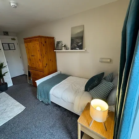 Cosy Ensuite In Heart Of Prázdninový dům