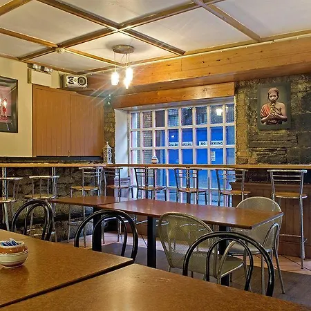 Hostal Isaacs