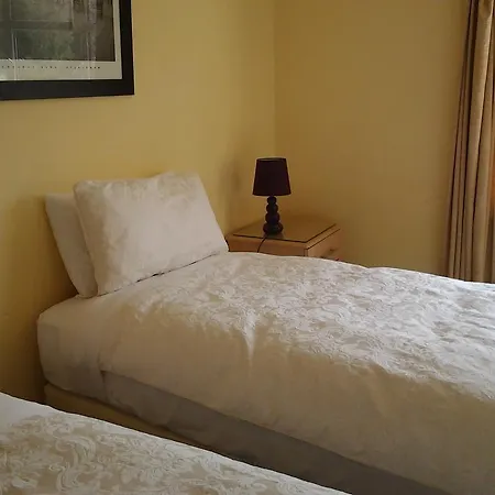 Couette-café Donnybrook 3*