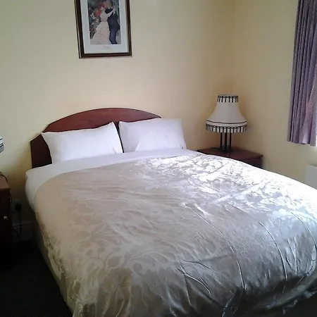 Couette-café Donnybrook 3*