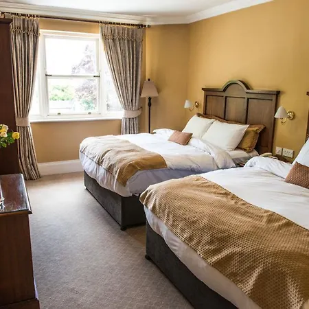 Waterloo Town House & 4*