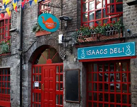 Isaacs Hostal *
