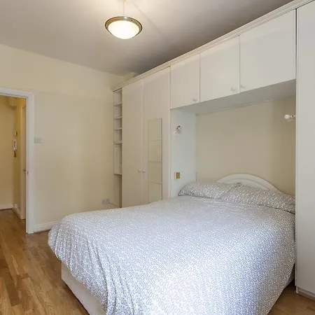 Tara Street Apartment- Dublin City Centre *