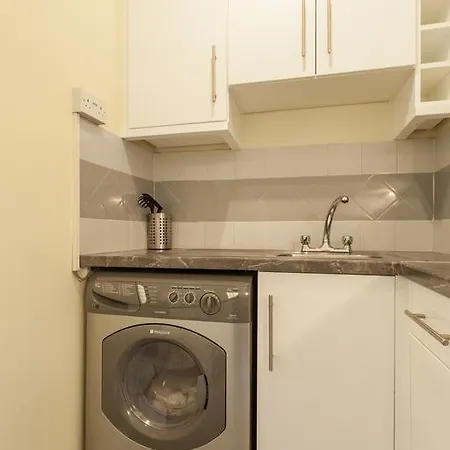Tara Street Apartment- Dublin City Centre *